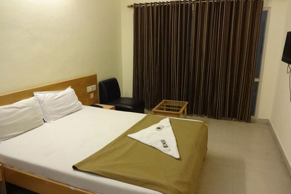 budget hotel in Chennai, resort in Chennai, affordable hotel accommodations near in Chennai, Best luxury hotel with spa and pool services in Chennai, Hotels with conference facilities in Chennai, Pet-friendly hotels near in Chennai